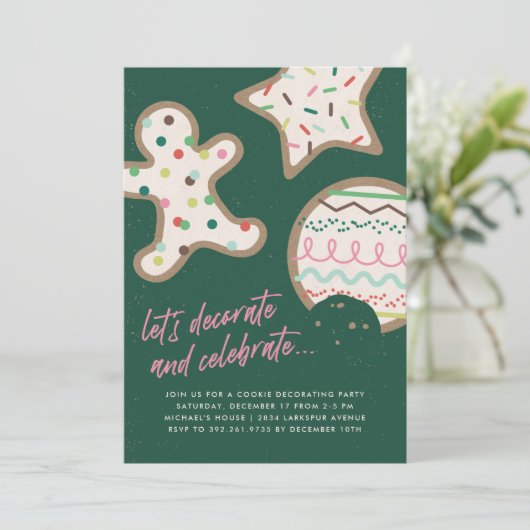 Grüne Weihnachtskekse Dekorieren Party Einladung (Stehend Vorderseite)