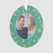 Grüne Whimsikäre Schneeflocken Foto Ornament (Vorderseite)