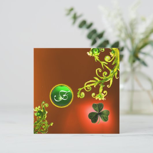 GRÜNE WIRBEL UND KLEEBLATT ST PATRICK'S DAY PARTY EINLADUNG (Stehend Vorderseite)