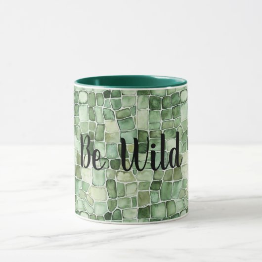 Grüner Alligatorendruck Sei Wild Tasse (Zentrum)