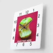 Grüner Apfel Quadratische Wanduhr (Winkel)