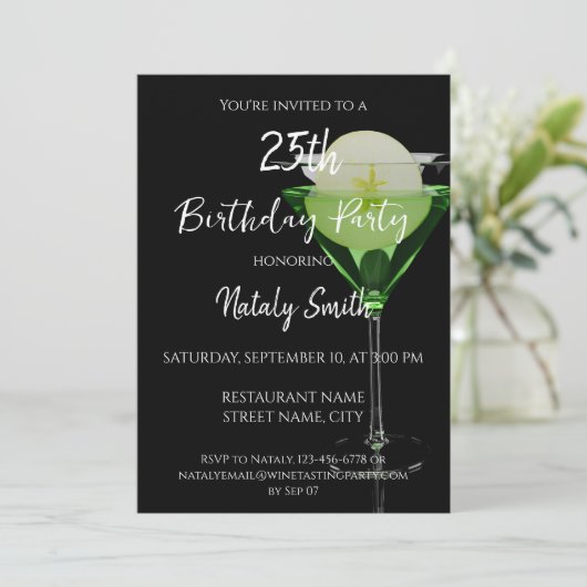 Grüner Apfelsincocktail mit einer Apfelscheibe Einladung (Stehend Vorderseite)