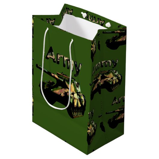 Grüner Armeepanzer, mittelgroße Geschenktüte (Vorderseite Schrägansicht)
