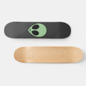 Grüner Außerirdischer Skateboard (Horizontal)