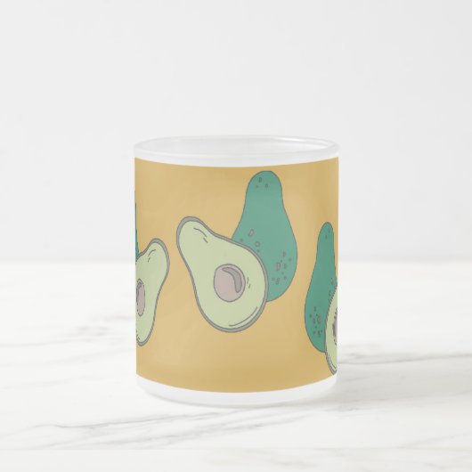 Grüner Avocado auf braun Mattglastasse (Mittel)