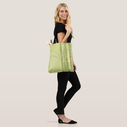 Grüner Bambus Tasche (Am Model)