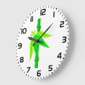 Grüner Bambusstalk mit tropischen Blätter Große Wanduhr (Winkel)