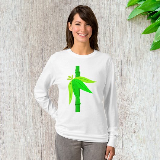 Grüner Bambusstalk mit tropischen Blätter T-Shirt