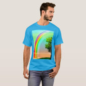 Grüner Baum unter einem Regenbogen T-Shirt (Vorne ganz)