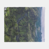 GRÜNER BERG FLEECEDECKE (Vorderseite (Horizontal))