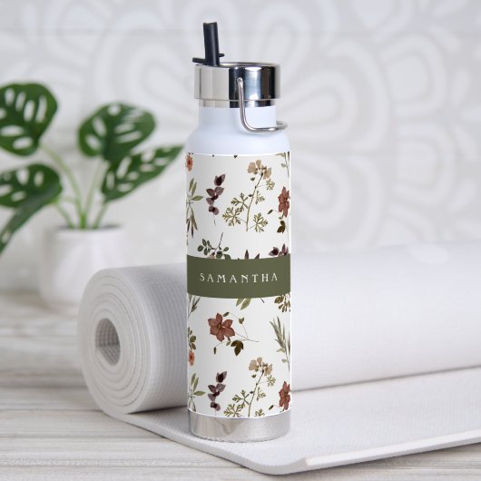 Grüner Burgunder-Wildblumen-Monogramm-Name Trinkflasche (Yoga (gedreht)