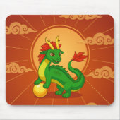 Grüner chinesischer Drache auf Rot Mousepad (Vorne)