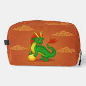 Grüner chinesischer Drache auf Rot Waschbeutel (Vorderseite)