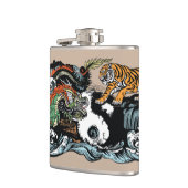 Grüner Drache gegen Tiger Flachmann (Links)