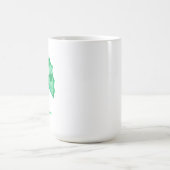 Grüner Drache mit Shamrocks Kaffeetasse (Mittel)