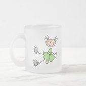 Grüner Eislauf-Mädchen-Becher Mattglastasse (Links)
