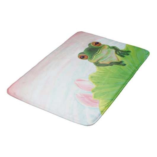 Grüner Frosch Entspannen im Teich Badematte (Schrägansicht)
