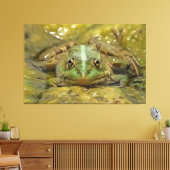 Grüner Frosch, gekämmt gegen Wetterbedingungen Leinwanddruck (Insitu (Wohnzimmer))