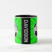Grüner Fußball mit individuellem Text Ball Geburts Tasse (Zentrum)