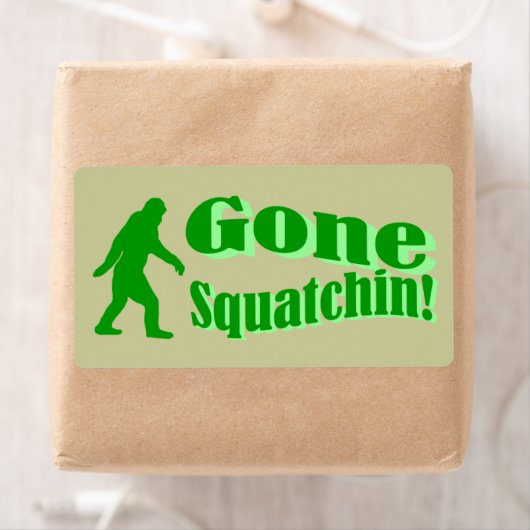Grüner gezogener Squatchin-Slogan (Insitu)
