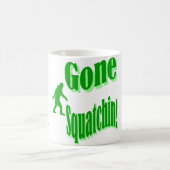 Grüner gezogener Squatchin-Slogan Kaffeetasse (Mittel)
