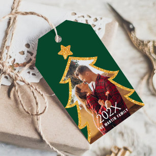 Grüner glänzender Weihnachtsbaum personalisiertes Geschenkanhänger