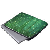 Grüner Glitter-Tropfenhintergrund mit funkelndem B Laptopschutzhülle (Vorne Knopf)
