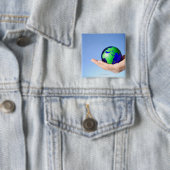 Grüner Globus in der Hand Button (Beispiel)