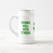 Grüner Glücksklee lustiger St. Patrick's Day Bierglas (Links)