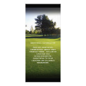 Grüner Golfplatz an der Dämmerung Werbekarte (Hinten)