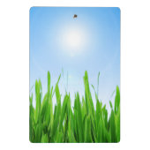 Grüner Grasgarten mit Blau Himmel Design Mini Klemmbrett (Rückseite)