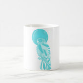 Grüner Habichtvogel und Mond Kaffeetasse (Mittel)