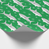 Grüner Hai und Schneeflocken Weihnachtsdesign Geschenkpapier (Ecke)