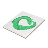 Grüner Herzdrache auf Weiß Fliese (Seite)