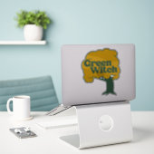 Grüner Hexentagbaum Aufkleber (Laptop auf Schreibtisch)