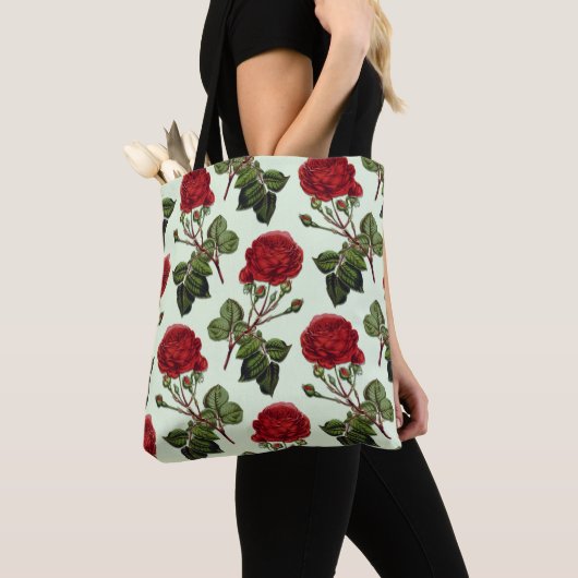 Grüner Hintergrund der Red Long Stem Rose Tasche (Von Nahem)