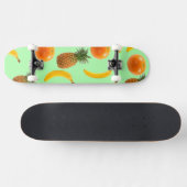 Grüner Hintergrund des tropischen Obst-Skate Skateboard (Horizontal)