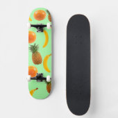 Grüner Hintergrund des tropischen Obst-Skate Skateboard (Vorderseite)