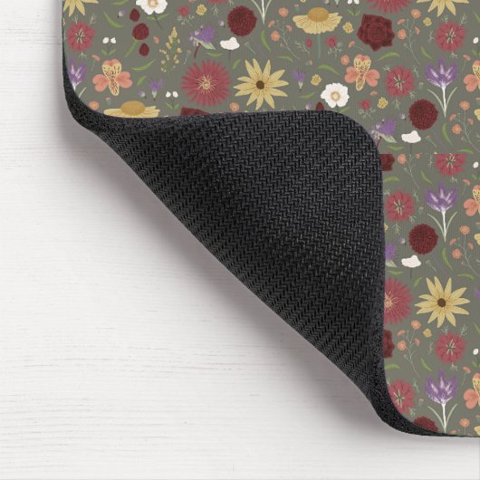 Grüner Hintergrund für die Blumenpracht im Herbst Mousepad (Ecke)