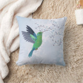 Grüner Hummingvogel mit Blauer Kirschblüte Kissen (Decke)