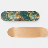 Grüner Jasper und goldene Adern. Skateboard (Horizontal)