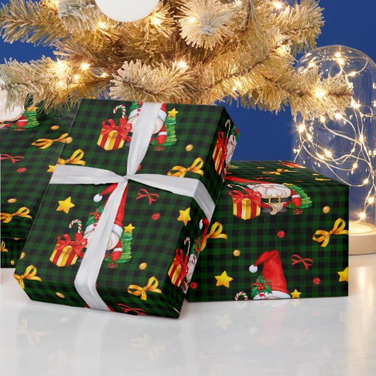 Grüner Karierter Gnom Santa Geschenkpapier (Feiertage)