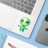 Grüner Kawaii Alien Aufkleber (Laptop mit iPhone)