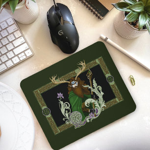 Grüner keltischer Geweihmann Mousepad
