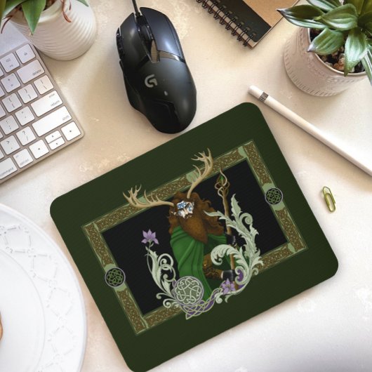 Grüner keltischer Geweihmann Mousepad