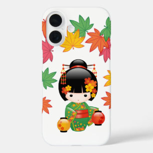 Grüner Kimono Kokeshi-Puppe mit Ahornblättern iPhone 16 Hülle