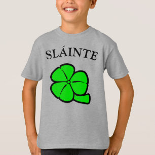 Grüner Kleeblatt-St. Patrick's Day Blumendesign T-Shirt