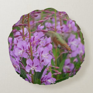 Grüner Kolibri lila rosa Blumenhintergrund Rundes Kissen