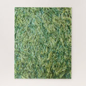 Grüner Kunststoff- oder Fake-Grashintergrund Puzzle (Vertikal)