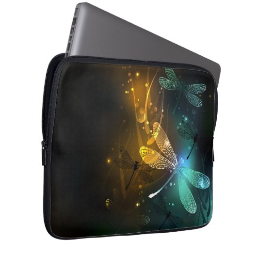 Grüner Libellenflug Laptopschutzhülle (Vorne Rechts)